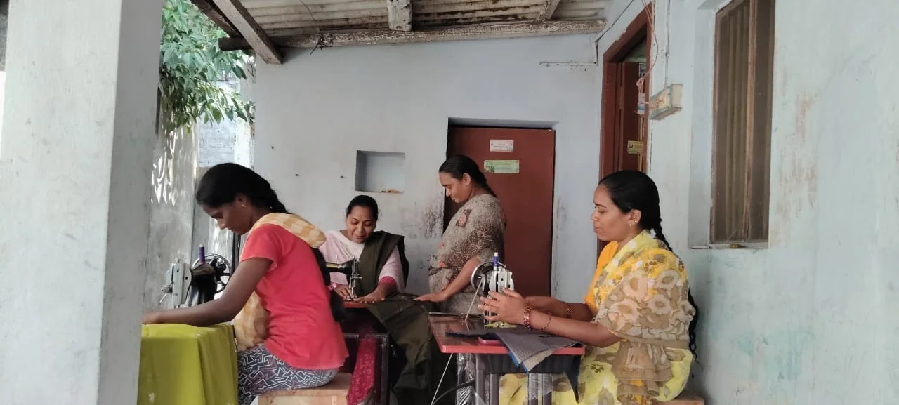 Tailoring training photo